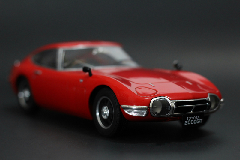 Illustration for article titled Car Week: 1/18 Triple9 Toyota 2000 GT